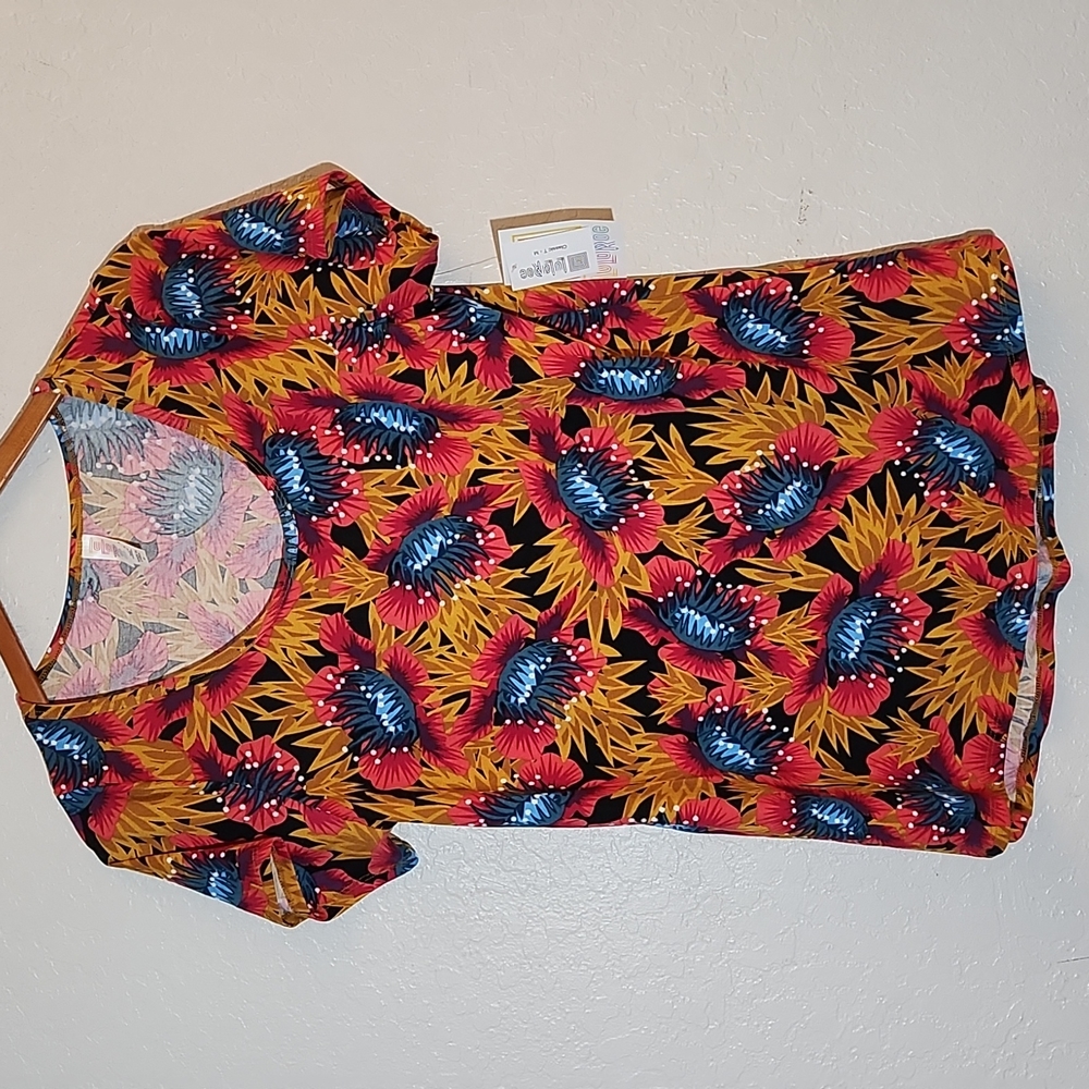 LULAROE Medium Classic T Patterned Bright Shirt
